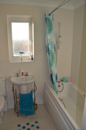 2 bed Apartment to rent Image 9