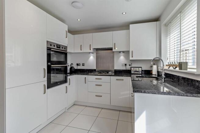 3 bed End of Terrace for sale Image 4