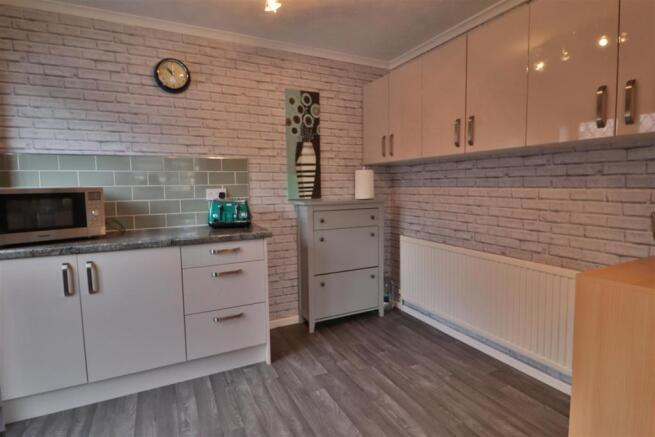 OPEN PLAN DINING KITCHEN