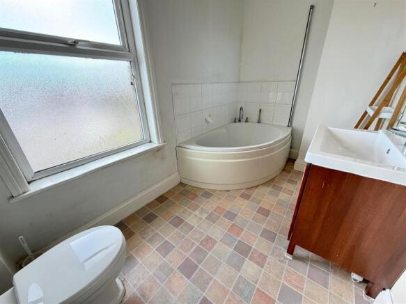 3 bed Terraced for sale Image 11