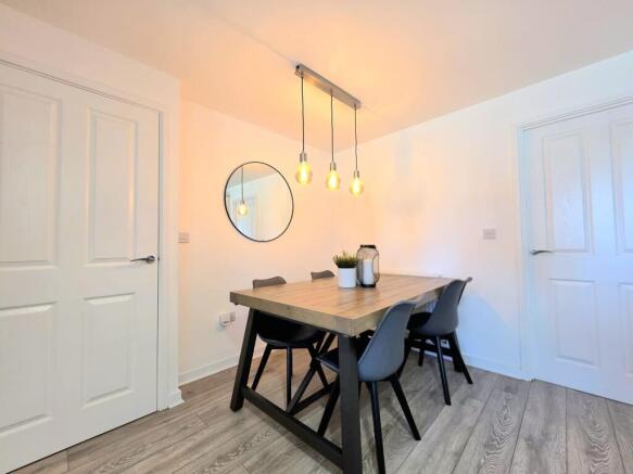 3 bed Semi-Detached for sale Image 7