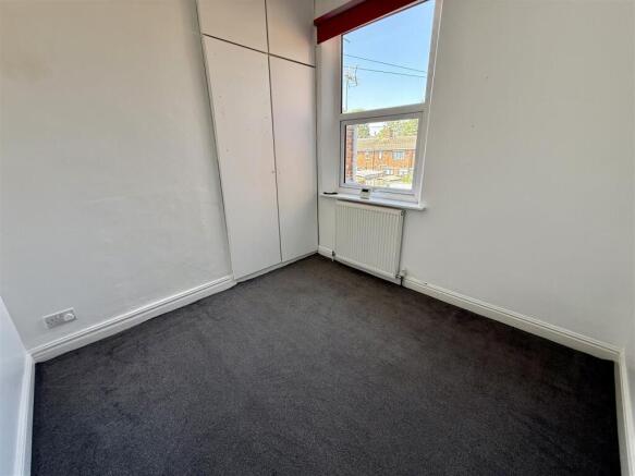 3 bed Terraced for sale Image 9