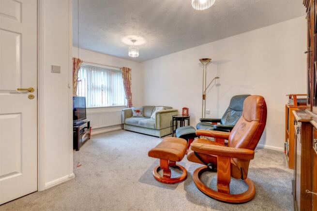 7 Kenilworth Drive, Ashby