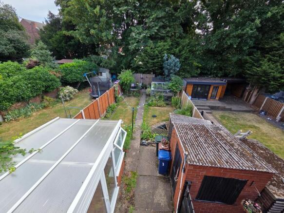 3 bed Semi-Detached for sale Image 10