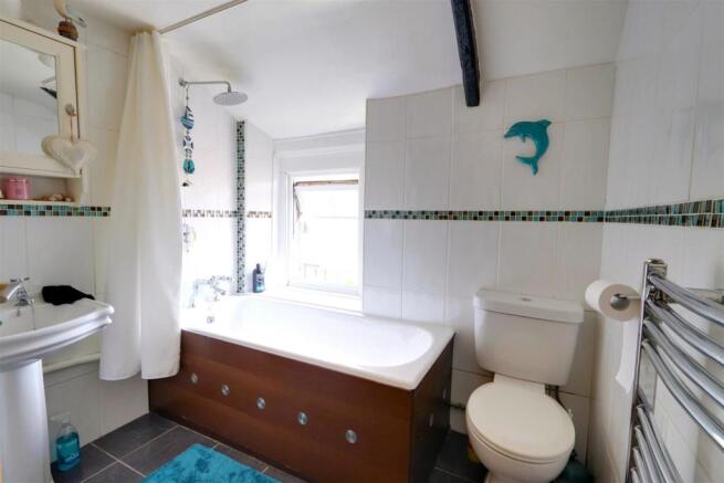 Bathroom.jpg