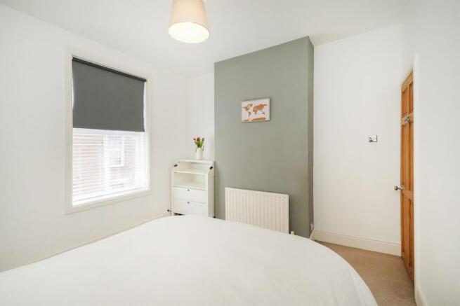 3 bed Terraced for sale Image 8