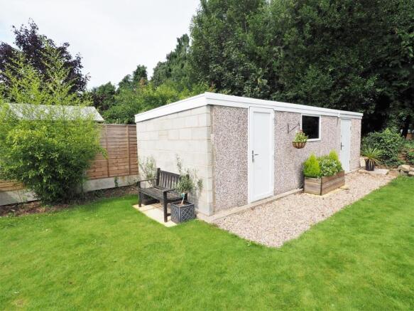 Detached Outbuildings/Potential Home Office 963