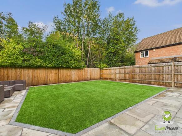 EweMove Estate Agents Basingstoke - York Close - G
