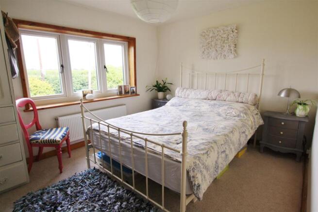 Bedroom 1.JPG