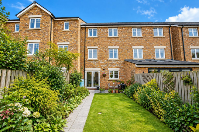 Faraday Court, Sheraton Park, Nevilles Cross, Durham photo 4