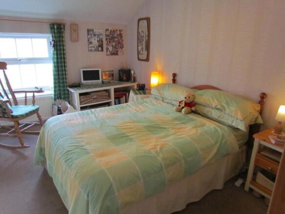 LILAC COTTAGE 007.JPG