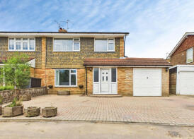 21, Woodland Way, Horsham RH13 6AH