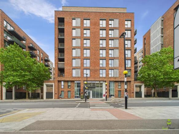  Presented by Clinton at EweMove Bexleyheath and D