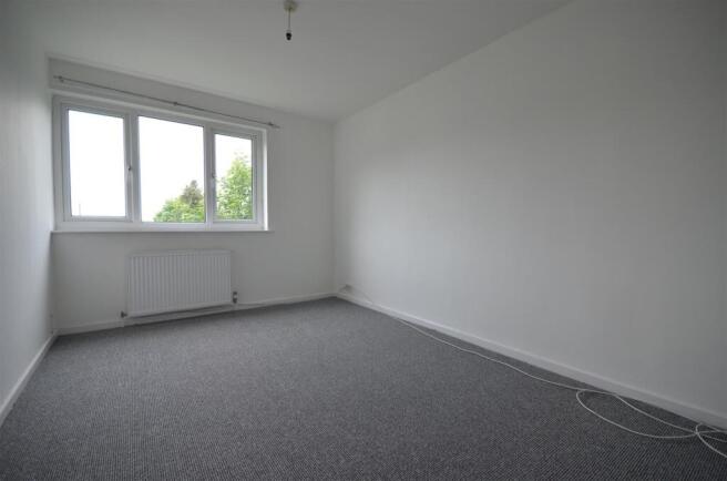 3 bed Detached to rent Image 10