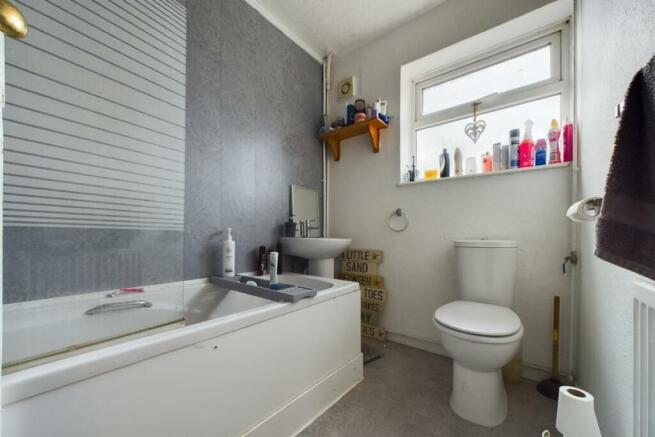 Family Bathroom.jpg