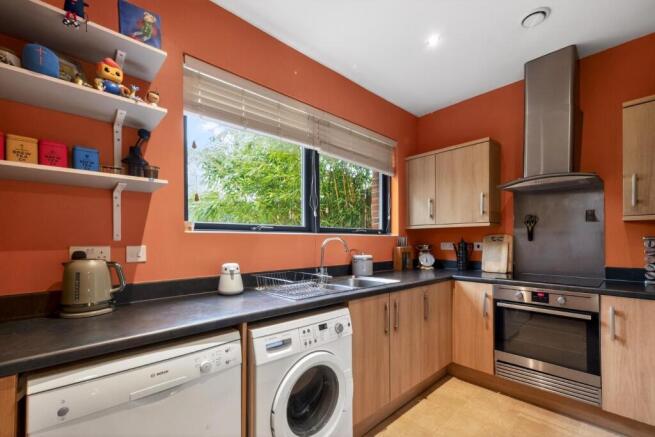 3 bed House for sale Image 7