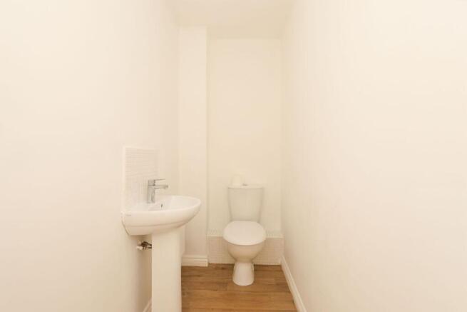 3 bed Semi-Detached for sale Image 5