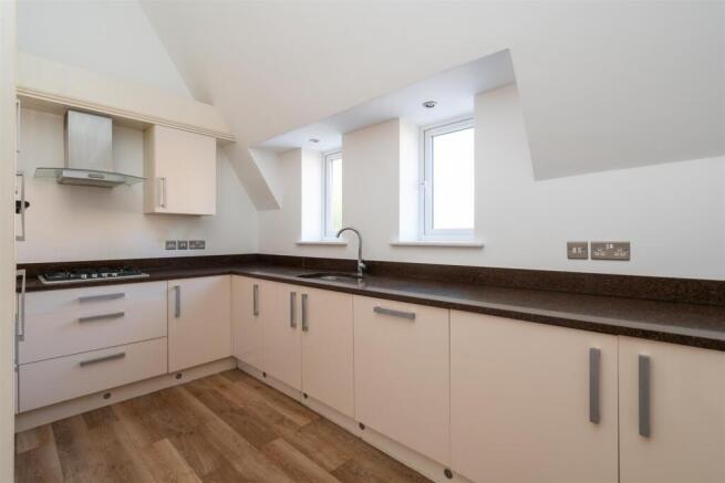 Apartment 4 Byron Place__6.jpg