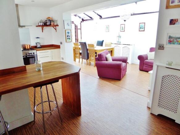 kitchen / day area