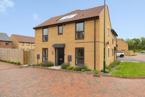 43, Honeysuckle Gardens, Redcar TS10 5FB