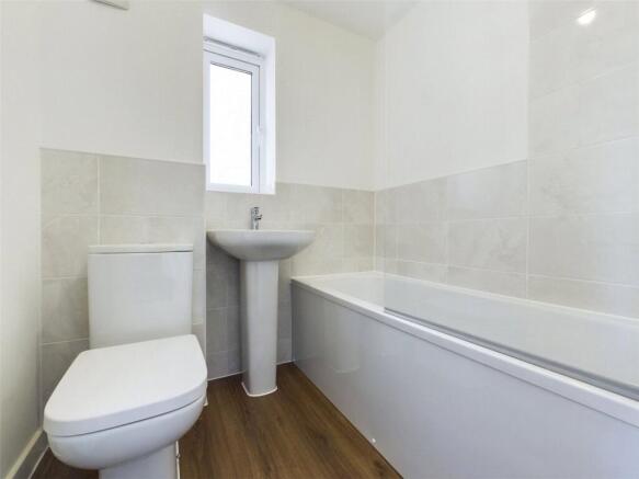 2 bed End of Terrace to rent Image 7