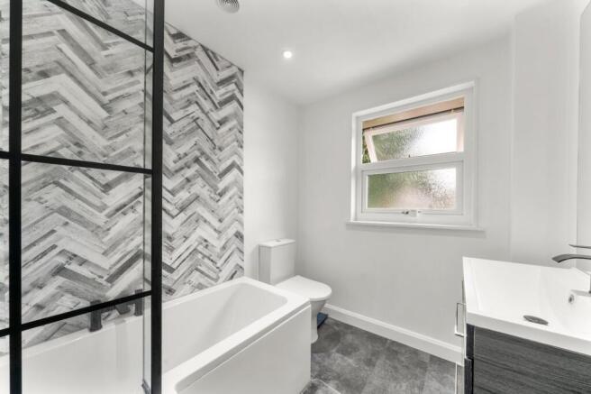 3 bed Semi-Detached for sale Image 9