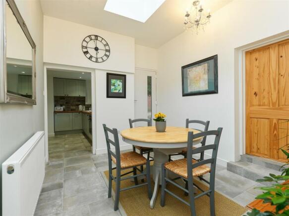 22588 DINING ROOM.jpg