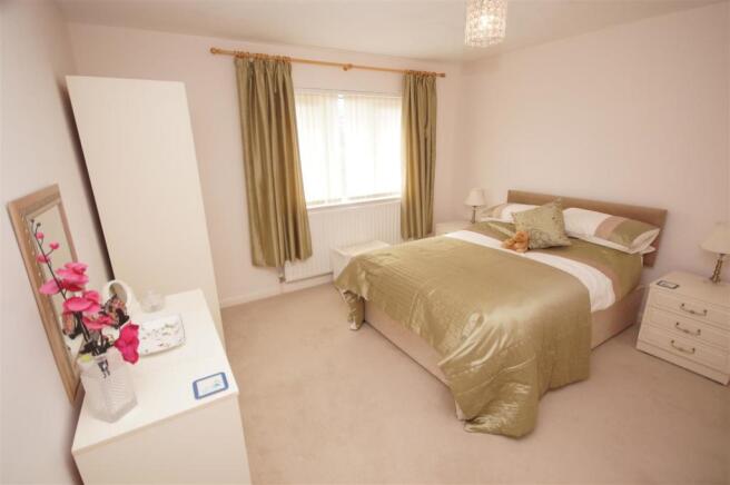 Bedroom 1.JPG
