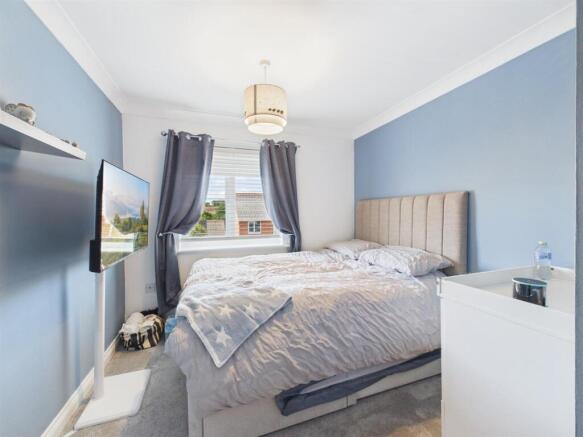 4 bed Detached for sale Image 10