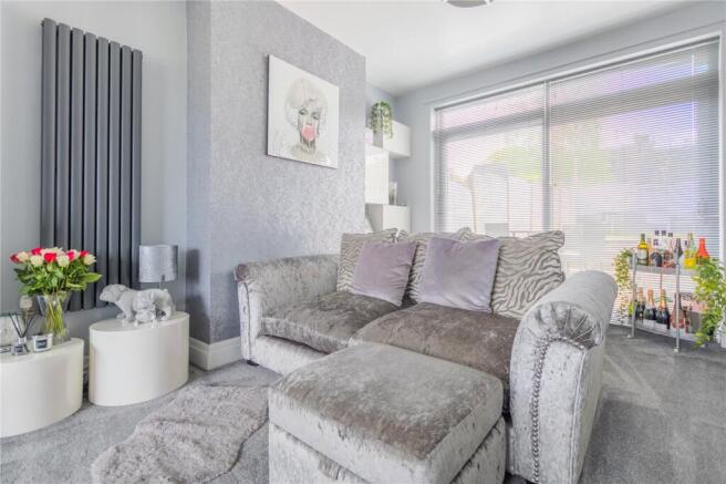 4 bed Semi-Detached for sale Image 12