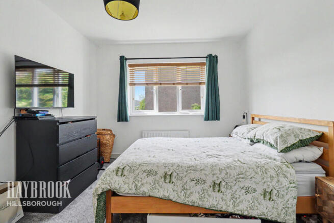 4 bed Detached for sale Image 8