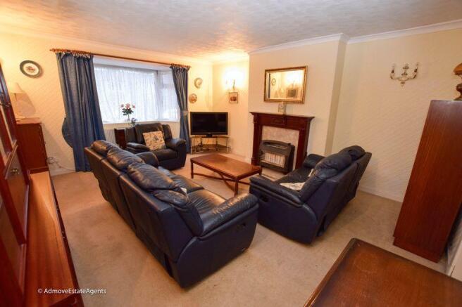 17 Woodland Av...
