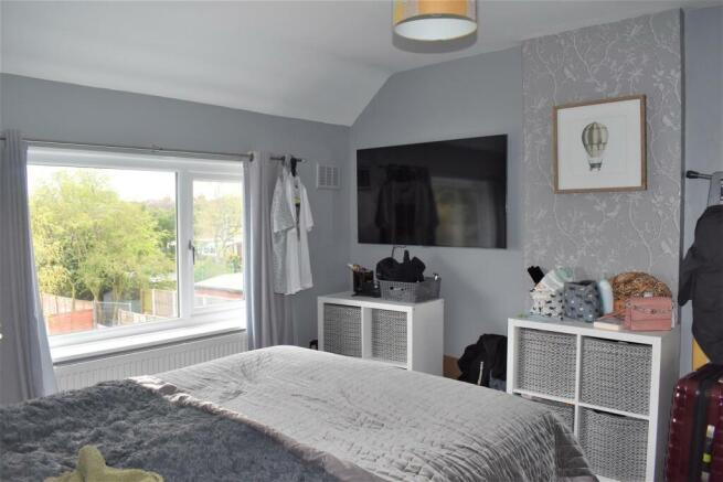 BEDROOM1.jpg