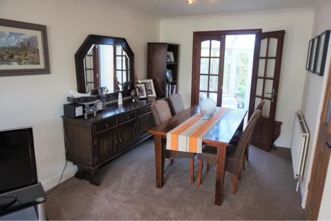 Lounge/Dining Room