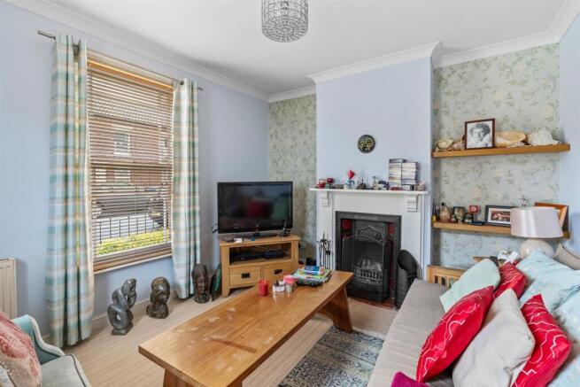 63HeathRoad-001.jpg