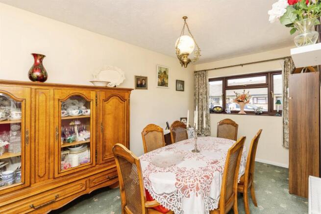 3 bed Semi-Detached Bungalow for sale Image 6