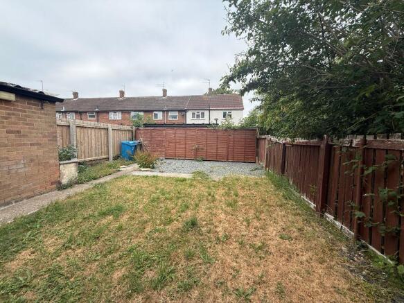 3 bed Terraced to rent Image 5