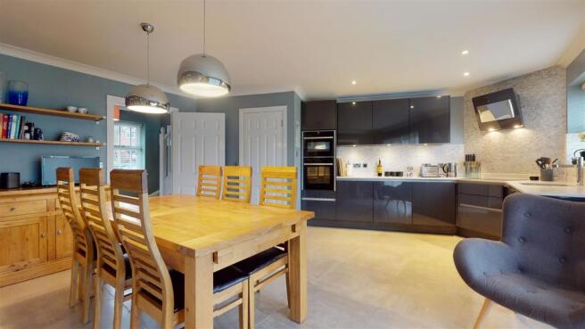 KITCHEN/DINER