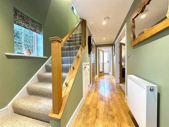 3 bed Detached for sale Image 4