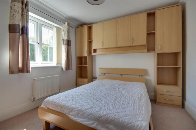 2 bed Apartment for sale Image 4