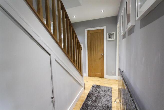 HALLWAY.jpg