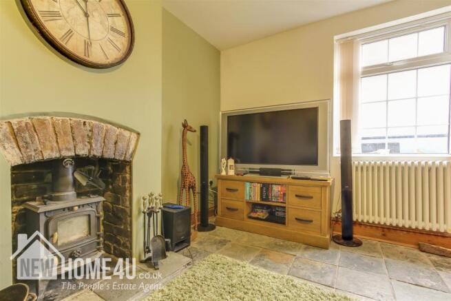 LOUNGE:
