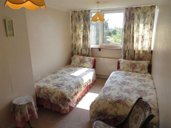 BEDROOM 3 (REAR)