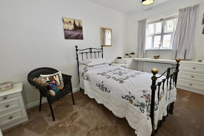 3 bed Terraced for sale Image 8