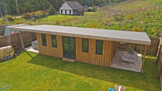 SUMMER HOUSE