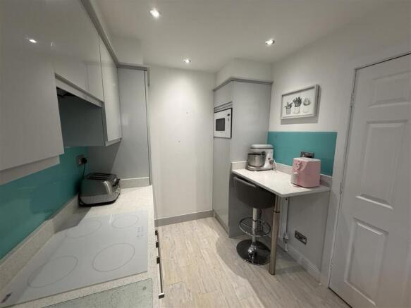 2 bed Town House for sale Image 7