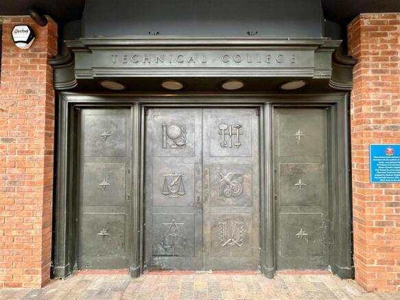 OldCollegeDoors.jpg