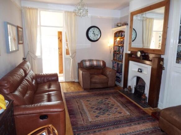 Photo 3