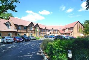 28, Foxmead Court, Meadowside, Pulborough RH20 4FN