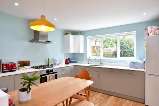 Kitchen/ Breakfast Area